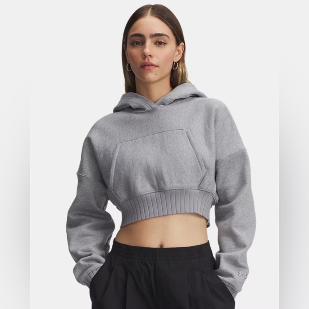 🩶Under Armour Light Gray Cropped Hoodie